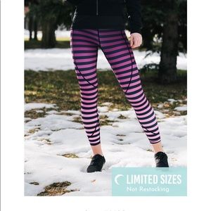 Zyia purple stripe light n tight size 8/10